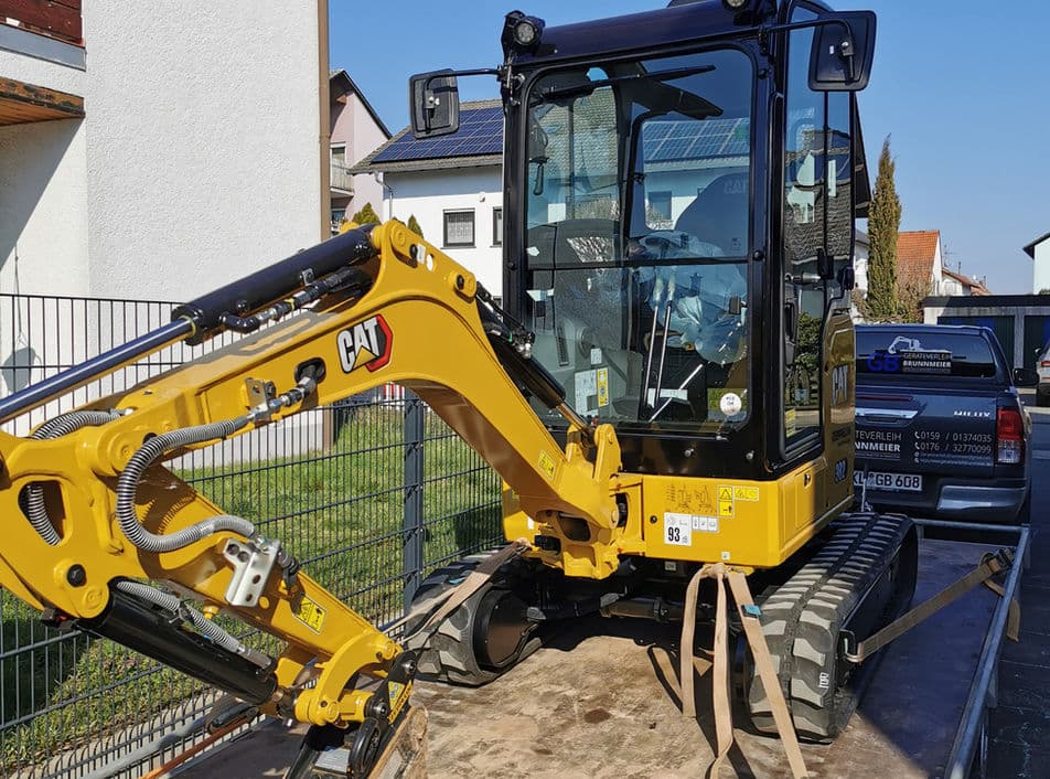 Minibagger CAT 302 (2,2t)
